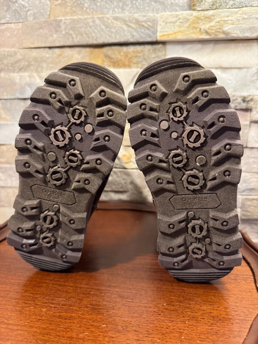 Kids Sz 10M OshKosh Camo Orange Snow Winter Hiking Outdoor Hunting Boots Shoes
